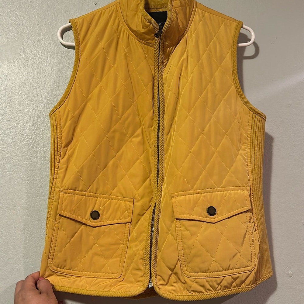 Talbots shell vest in excellent condition dandelion yellow